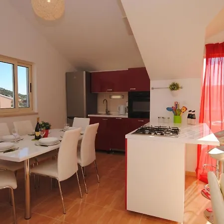 Ferienwohnung Mit Zwei Terrassen *