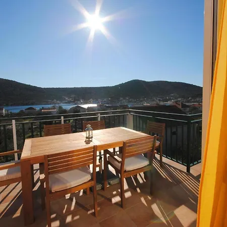 Daire Ferienwohnung Mit Zwei Terrassen Vinišće