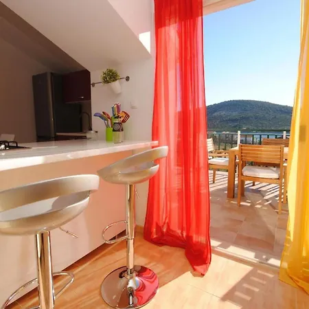Ferienwohnung Mit Zwei Terrassen Daire Vinišće