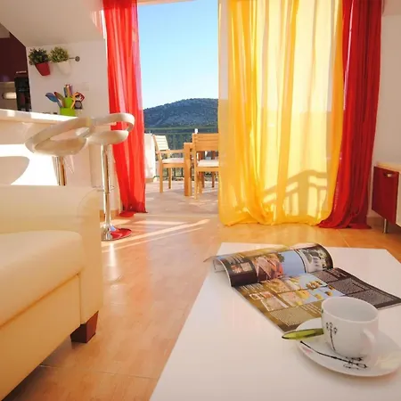 Ferienwohnung Mit Zwei Terrassen Daire *
