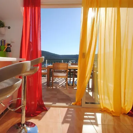 Ferienwohnung Mit Zwei Terrassen * Vinišće
